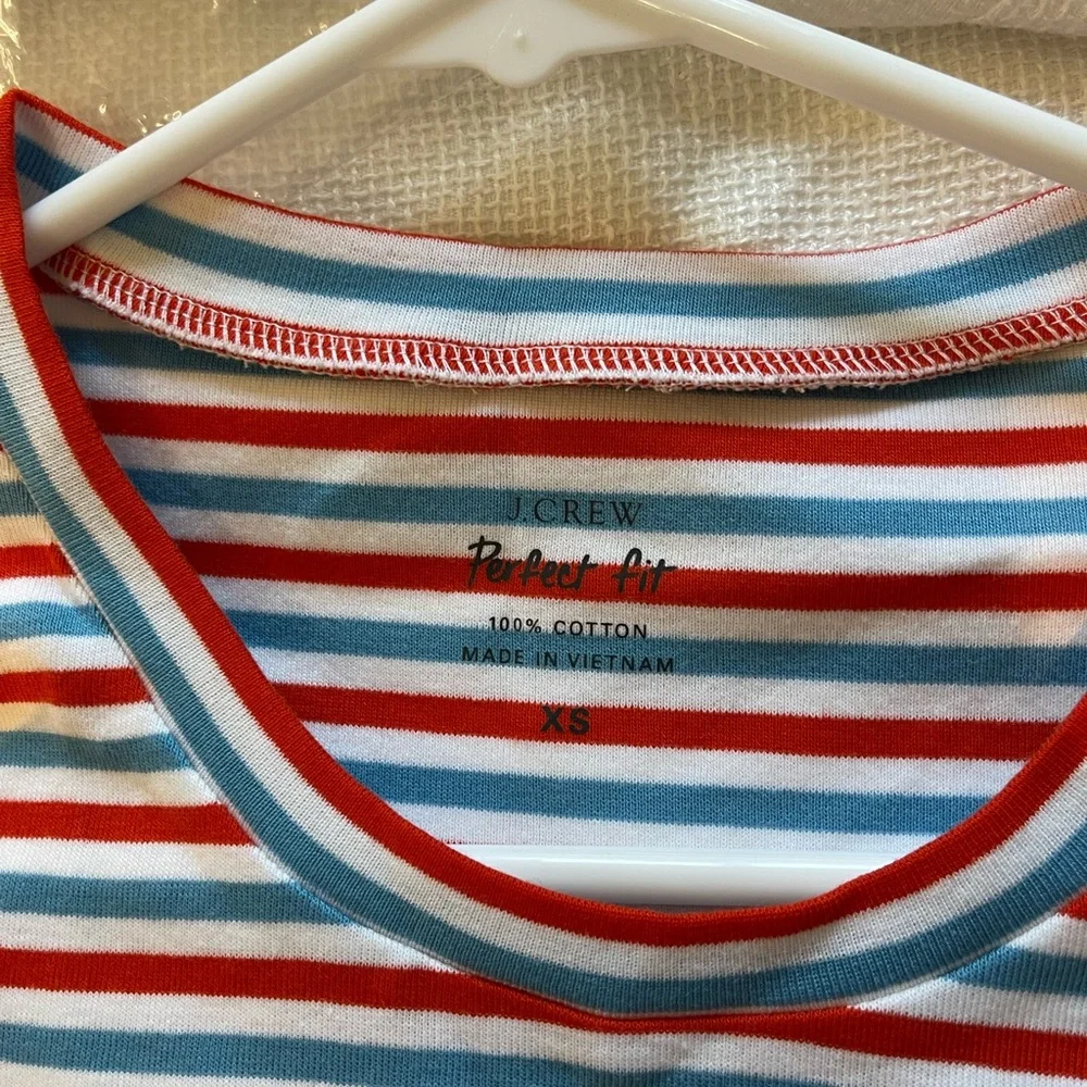 J Crew Perfect Fit Tshirt  Womens Size XS. NWOT